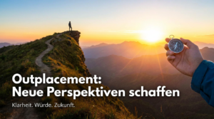 Ein Kompass vor Bergpanorama symbolisiert neue Orientierung durch Outplacement für Arbeitgeber.